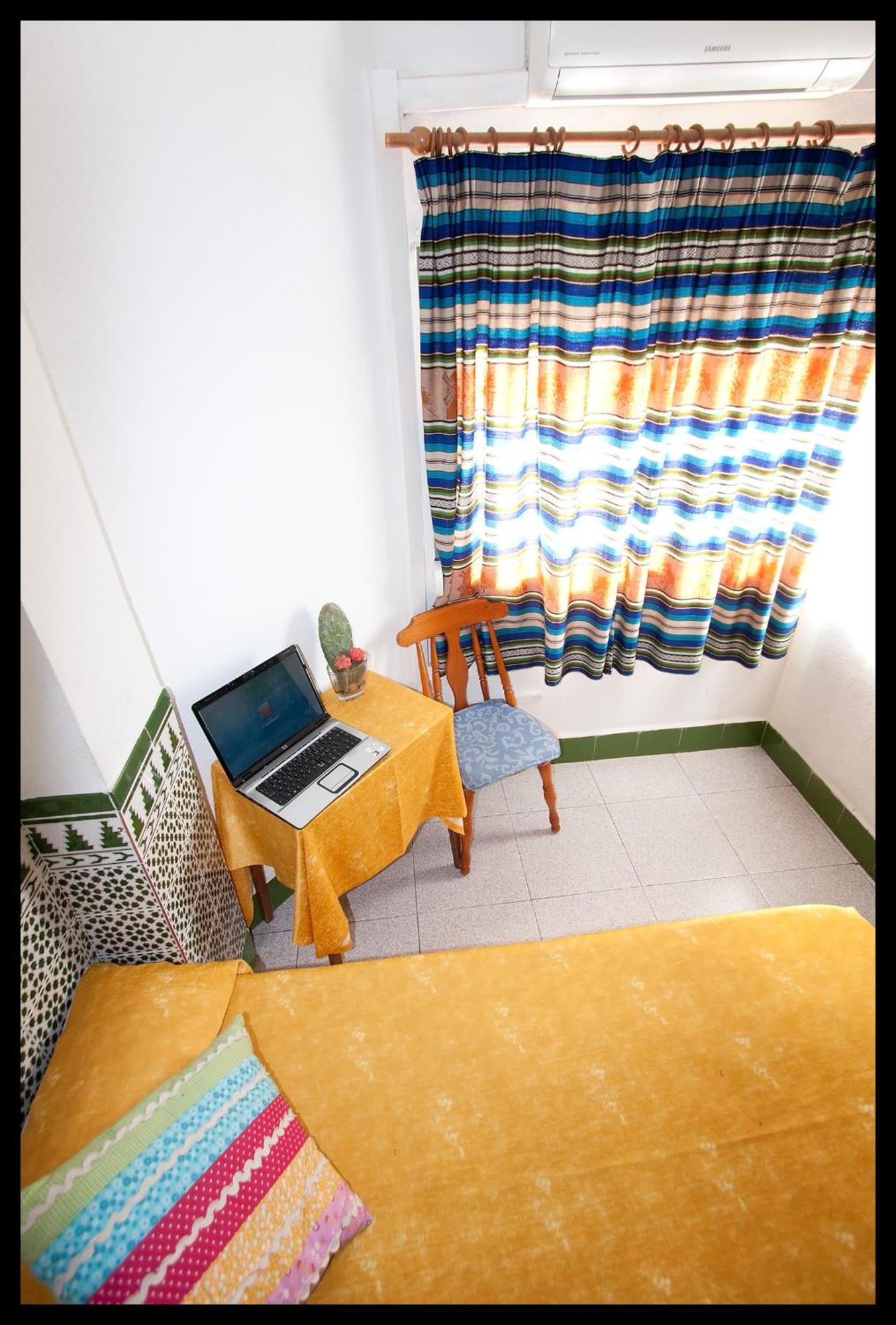 Hostal Estacion Almeria Ngoại thất bức ảnh
