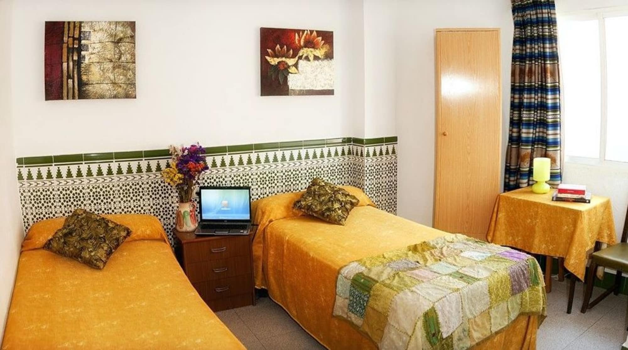 Hostal Estacion Almeria Ngoại thất bức ảnh
