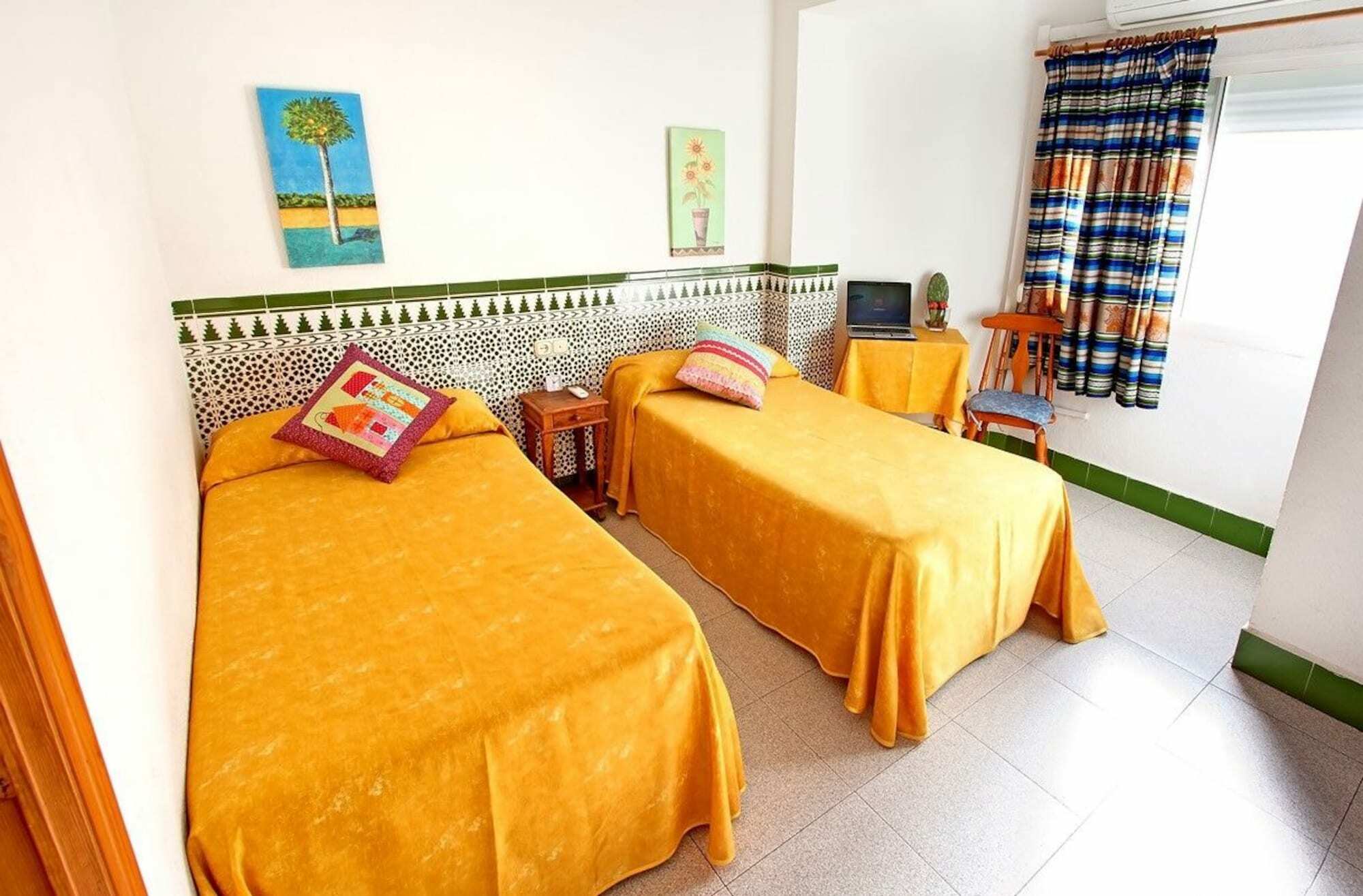 Hostal Estacion Almeria Ngoại thất bức ảnh